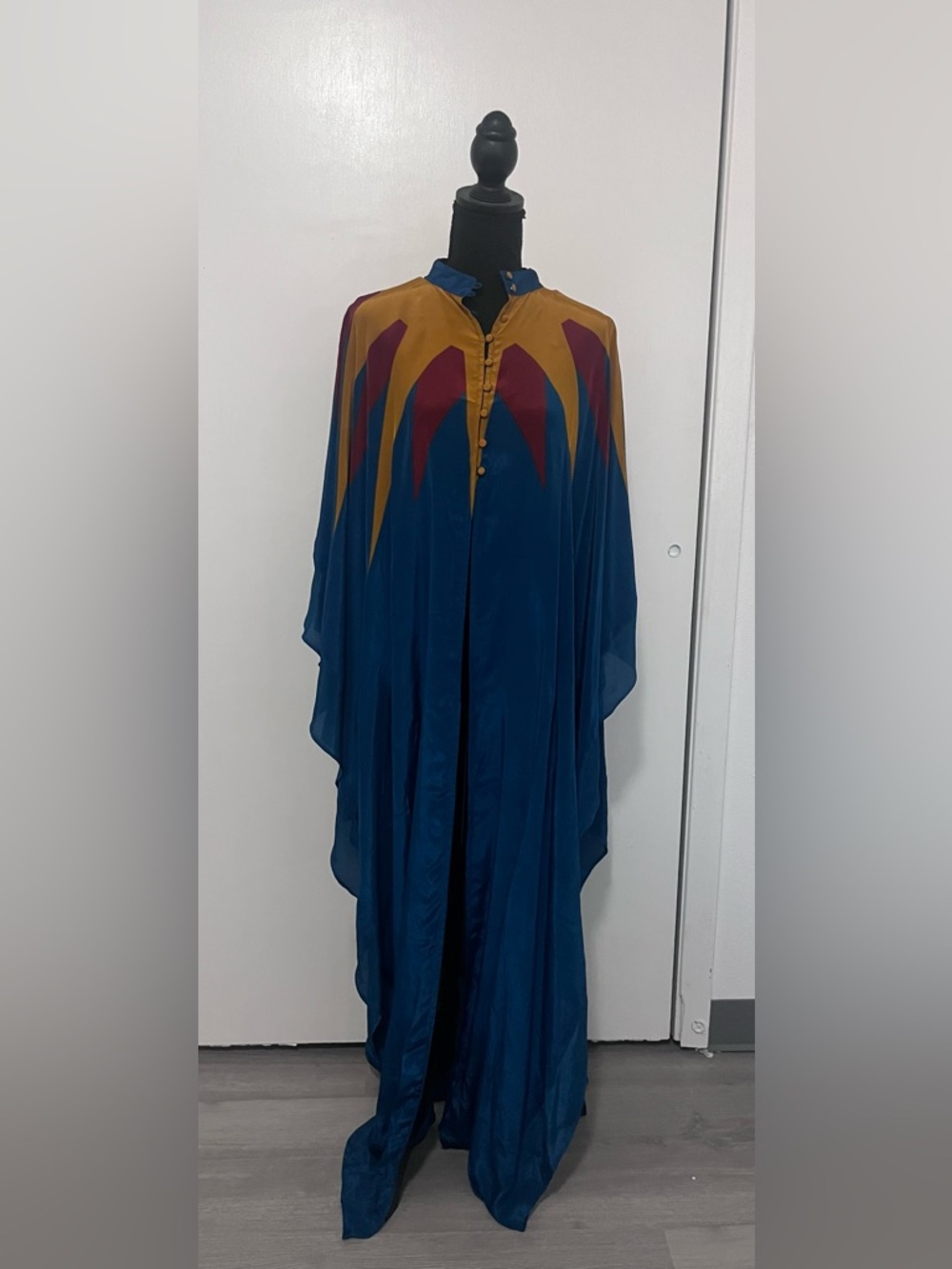 The Hippie Shake Solaris Cape